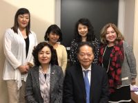 今日はみなとみらい小ホールで、日本演奏家コンクール本選会の審査でした。写真は高橋啓三先生、三縄みどり先生、柳澤涼子先生、佐橋美起先生、岡崎智恵子先生と。大阪から来られた荒田祐子先生だけ、早く帰られたので写真には入ってていなくて残念。皆さん、長時間の審査と講評書きでヘトヘトに疲れていますね。でも出場された方々の真摯な姿勢に活力を頂きました。