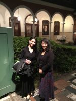 小南満佑子さんと代官山の一軒家の老舗フレンチ「マダム・トキ」でお食事をご一緒させて頂きました。小南さんと知りあったのは、私がコンクールの審査員をやっていた時で、まだ高校生でした。東京音大在学中３度に渡って東宝ミュージカル「レ・ミゼラブル」に出演（うち２回はヒロインコゼット役）のほか、幾つものミュージカルに出演されながら立派に卒業された頑張り屋さんです。一昨年のNHK朝ドラ「エール」では主人公のライバル千鶴子役を好演され、その本格的な歌唱が話題になりました。そんな小南さんに、音大のミュージカル教育について考えること、感じることなどをじっくり聞かせていただきました。「ミュージカルの現場の方々は、そういうふうに感じるんだ！」と考えさせられることが多々あり、とっても勉強になりました。