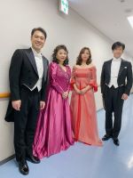 今日は都民交響楽団の第九演奏会でした。石川征太郎先生の指揮される第九は、これまで私が経験してきた第九とはテンポ設定や解釈が随分と異なるものでしたが、ソリストとしては大変歌いやすい、かつ新鮮な第九でした。オケの皆様も石川先生の若さ溢れる指揮にバッチリとついて来られて、素晴らしい演奏だったと思います。合唱団の皆さんはマスクを着用されていましたが、そのハンディを感じさせない力強い声が感動的でした。出演者の皆様、感染対策等ご尽力をくださったスタッフの皆様に深く感謝申し上げます。