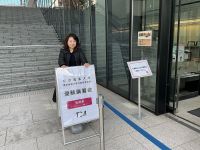 ４日間に渡る東京音大冬期受験講習会が終了しました。私も全日、声楽実技レッスンを担当しましたが、遠方から飛行機で来られた方もいらっしゃり、本当に有り難い気持ちになりました。レッスンは限られた時間ではありましたが、「少しでも受験生のお役に立てたら」と思いつつ色々とアドバイスさせて頂きました。なお受験生の方にも聞かれたのですが、この時期に気をつけなければいけないことは、なんと言っても風邪対策と乾燥対策。加湿器は手持ちがなければぜひ購入を。持ち運び出来るタイプだと、受験時の宿泊ホテル客室に持ち込めるので便利です。受験生の皆さんが万全の体調で入試の日を迎えられるよう、お祈りしています。